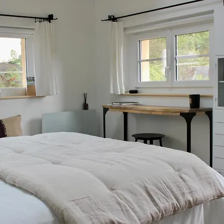 Le Chemin Du Village 3* Croth