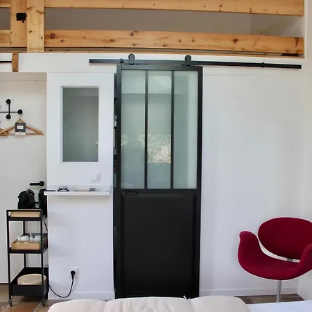 Le Chemin Du Village