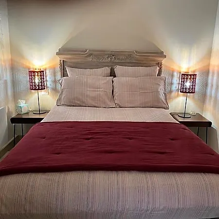 Le Chemin Du Village Bed & Breakfast