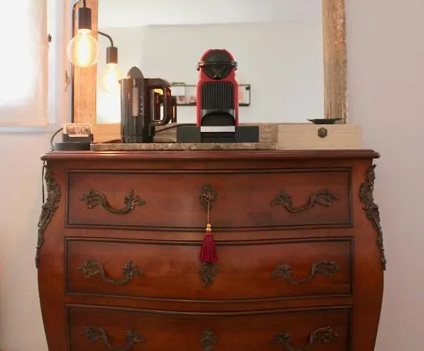 Le Chemin Du Village