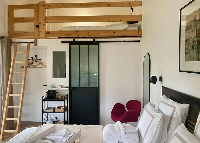 Bed & Breakfast Le Chemin Du Village